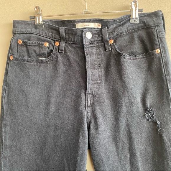Levi's Wedgie Fit Button Fly Black Distressed Premium Jeans Size 28 - Picture 4 of 16